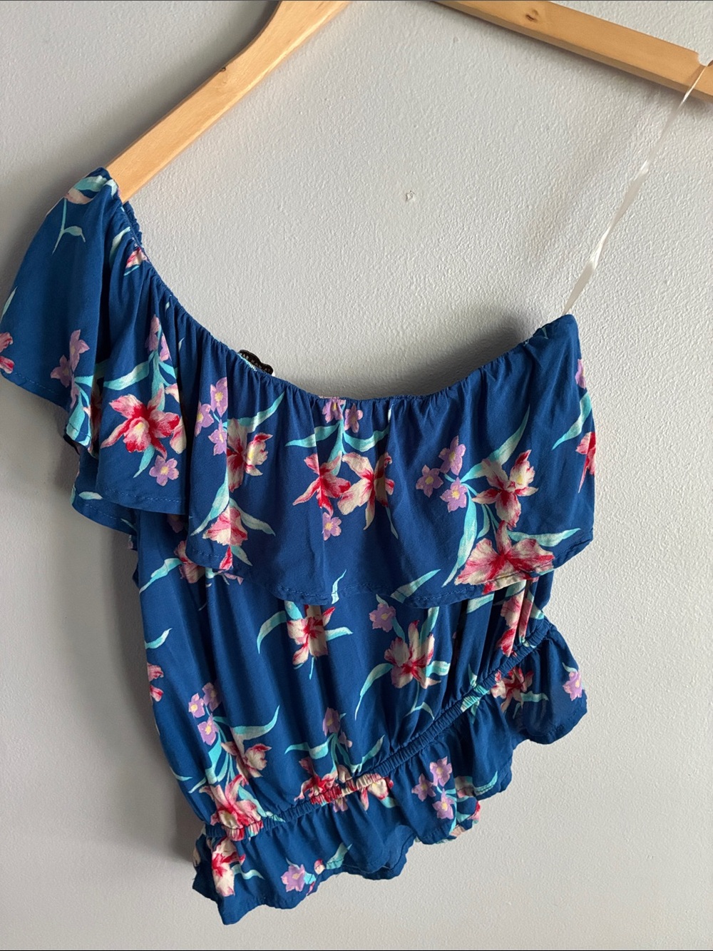 American Eagle Floral One Shoulder Ruffle Top Small Blue Tropical Boho - Picture 5 of 6